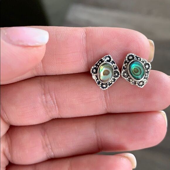 Abalone studs  - Picture 2 of 3